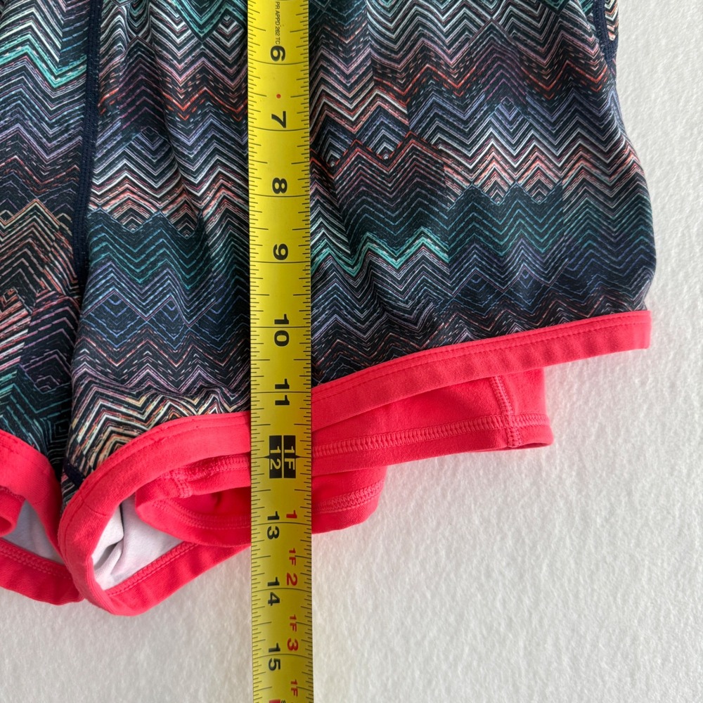 Fabletics 2-in-1 Athletic Shorts Women Small Multi-Color Chevron SO1827281-1942 - Picture 3 of 7